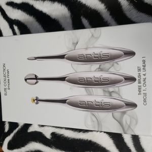 Artis brush collection